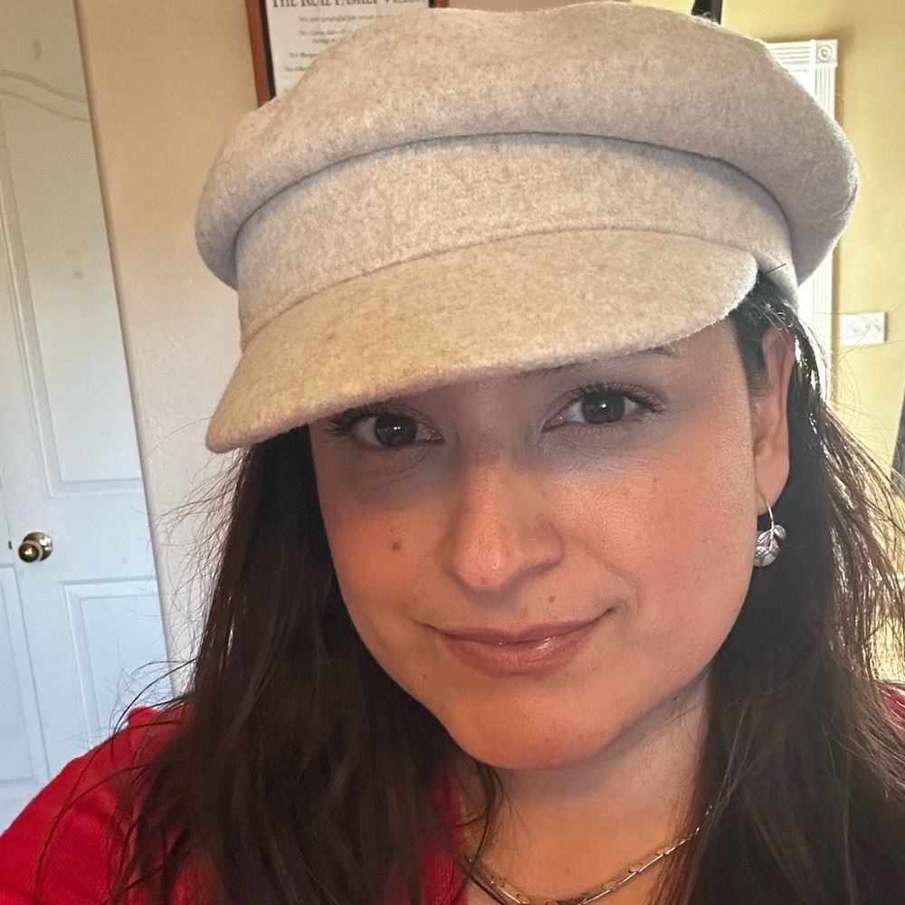 Meet your Posher, Yesenia